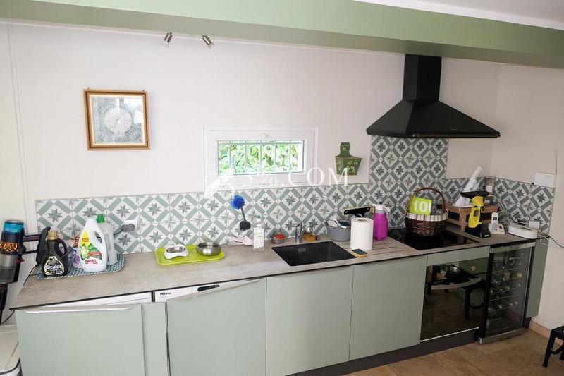 Maison - 200 m² - 8 pièces