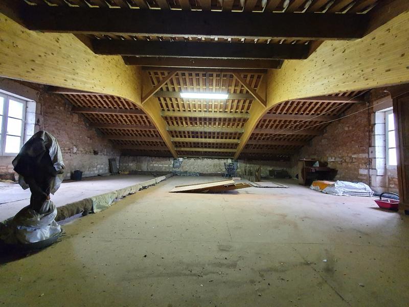 Maison - 253 m² - 11 pièces