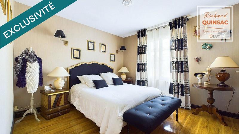 Maison - 208 m² - 9 pièces