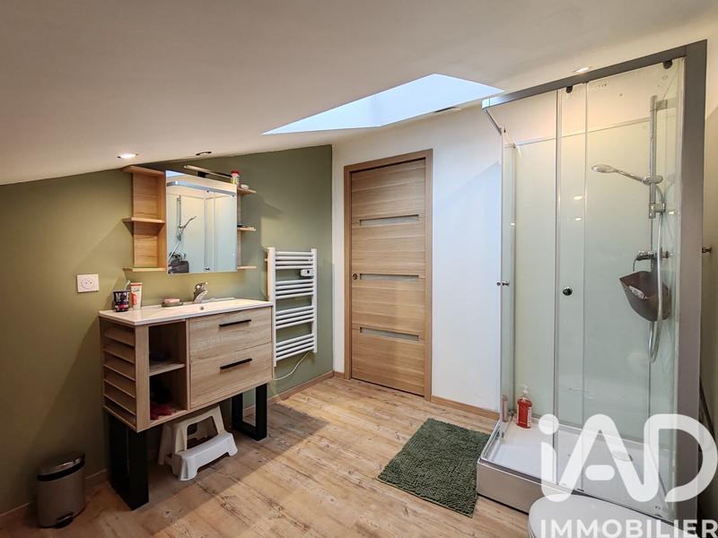 Maison - 203 m² - 8 pièces