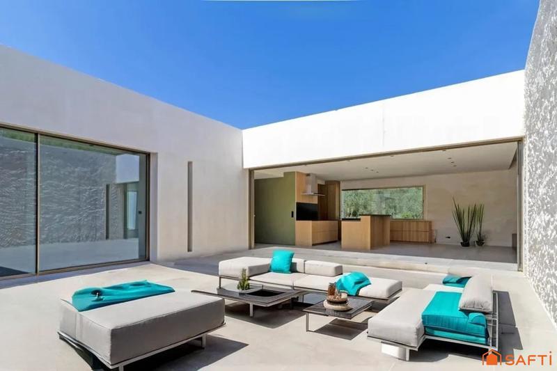 Maison - 250 m² - 5 pièces