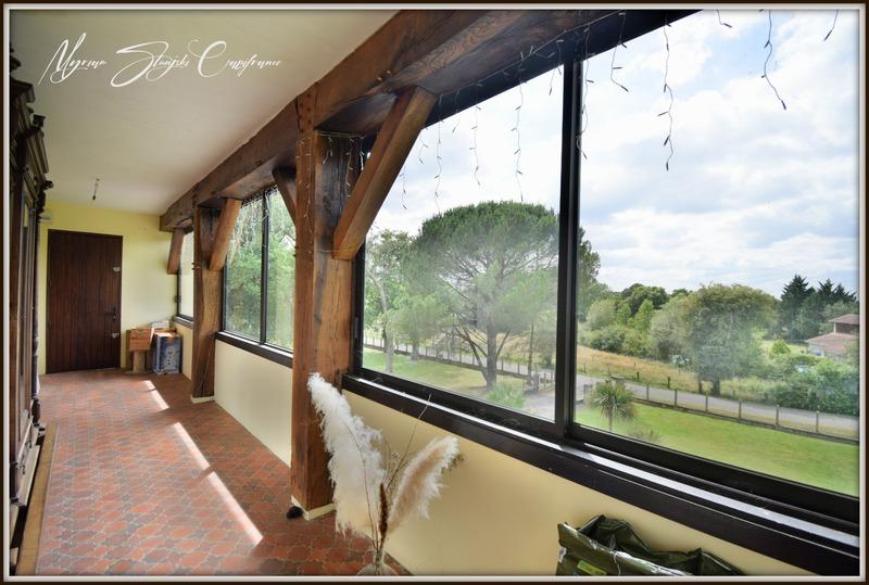 Maison de maîtres - 450 m² - 11 pièces