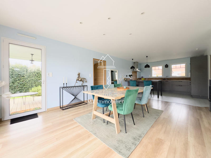 Maison contemporaine - 196 m² - 7 pièces