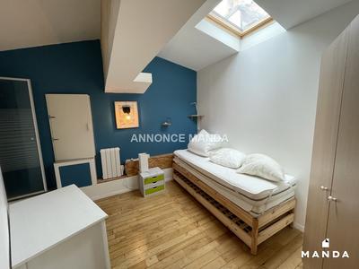 Chambre - 10 m² - 4 pièces