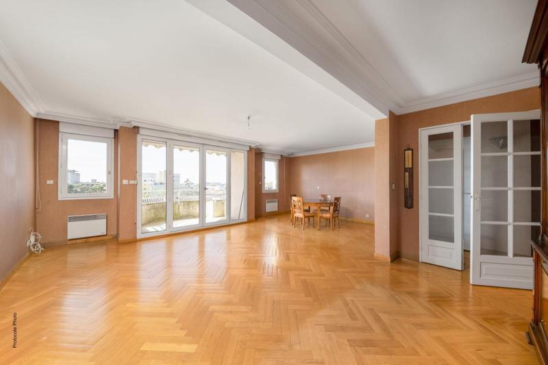Appartement - 100 m² - 3 pièces