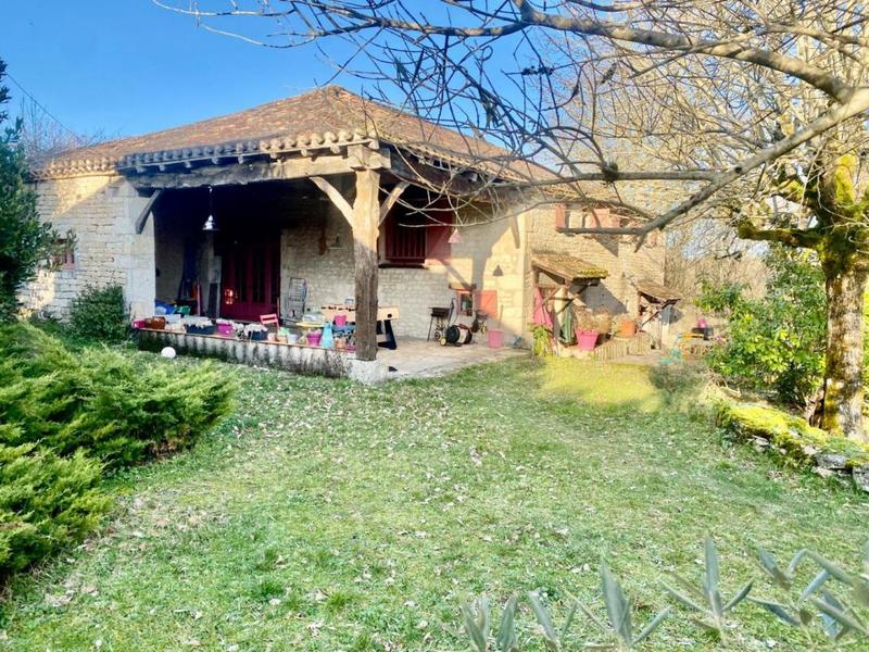 Maison en pierre - 265 m² - 9 pièces