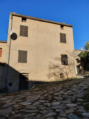 Maison de village - 110 m² - 5 pièces