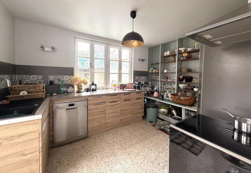 Immeuble - 98 m² - 2 pièces