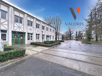 Local d'activités - 431 m²