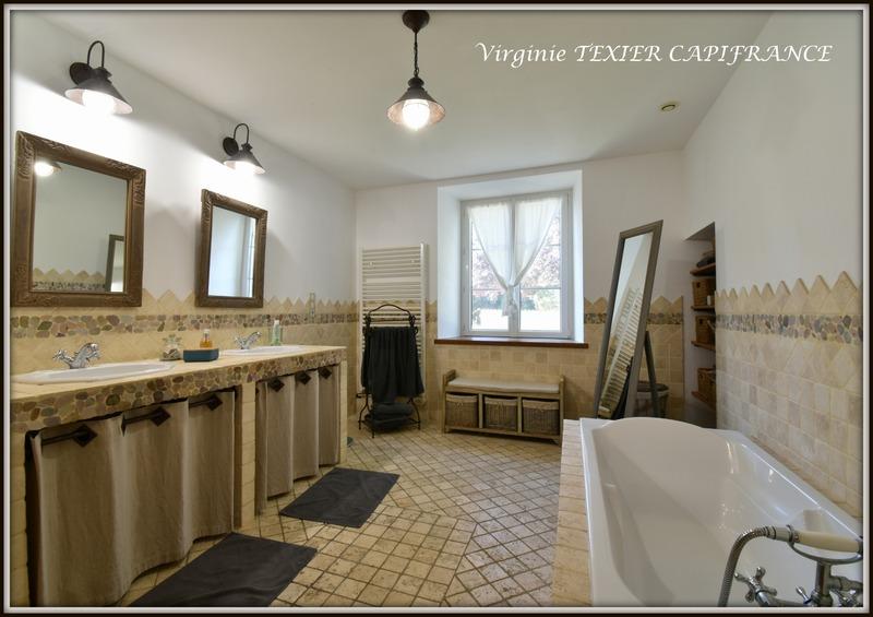 Longère - 327 m² - 10 pièces