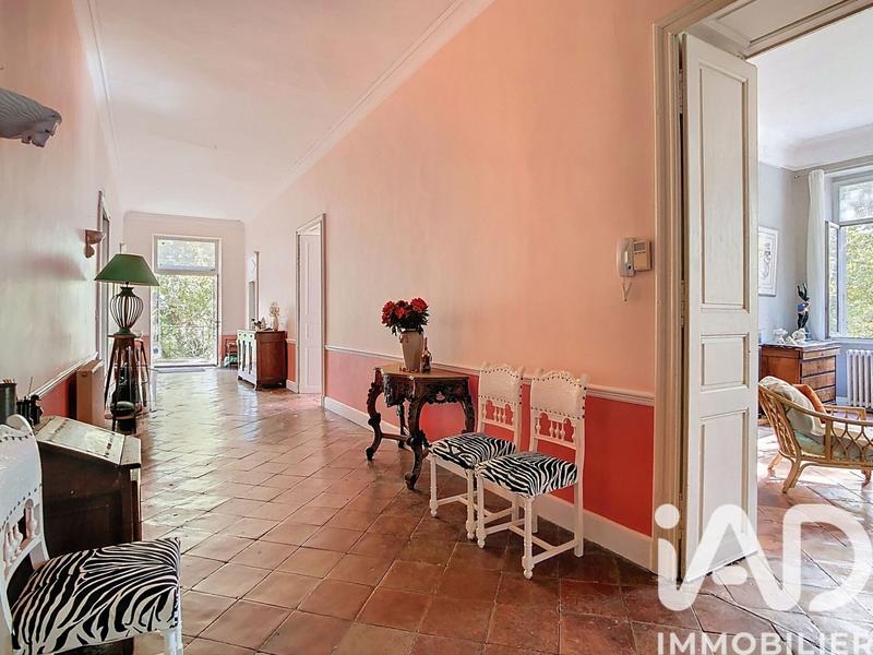 Maison - 465 m² - 12 pièces