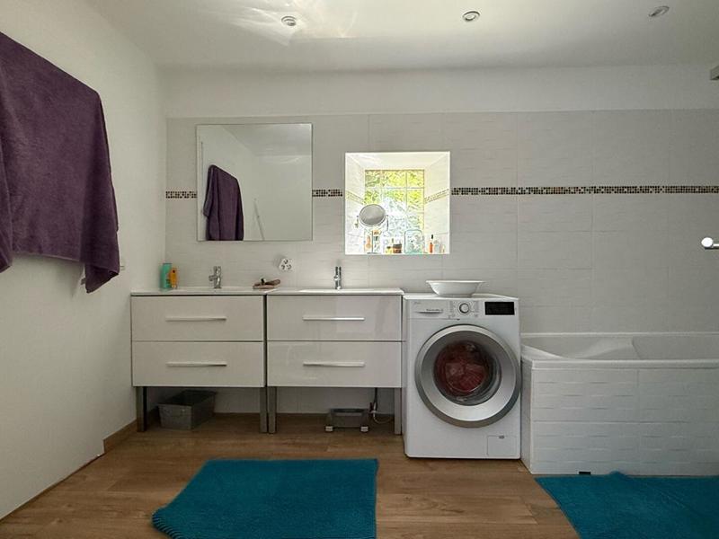 Maison - 249 m² - 5 pièces