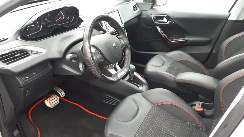 Peugeot 208 I 1.2 PureTech 110 Eat6 Gt-Line - Automatique Entretien constructeur