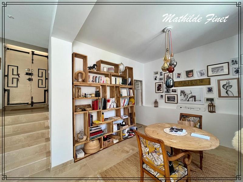 Maison - 185 m² - 7 pièces