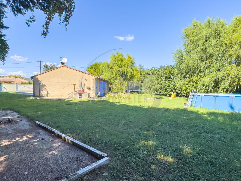 Villa - 90 m² - 5 pièces