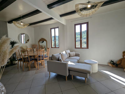 Maison - 200 m² - 8 pièces