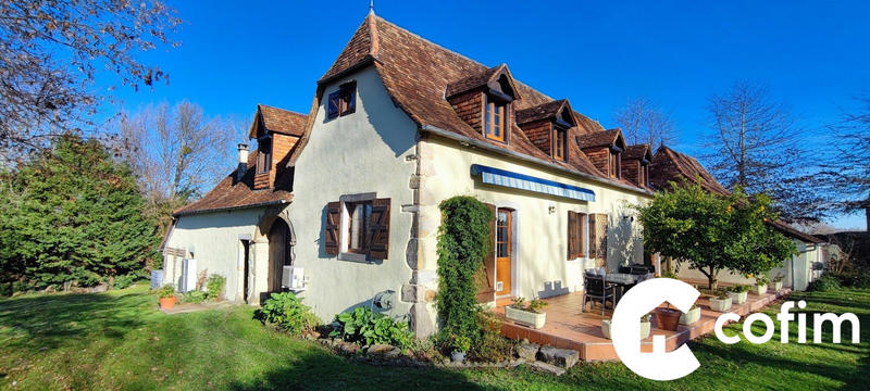 Maison ancienne - 153 m² - 6 pièces