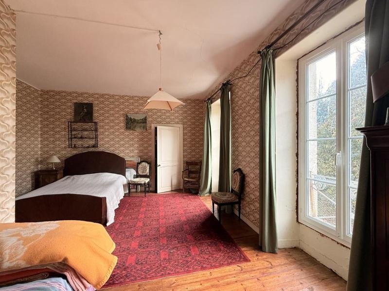 Maison - 471 m² - 14 pièces