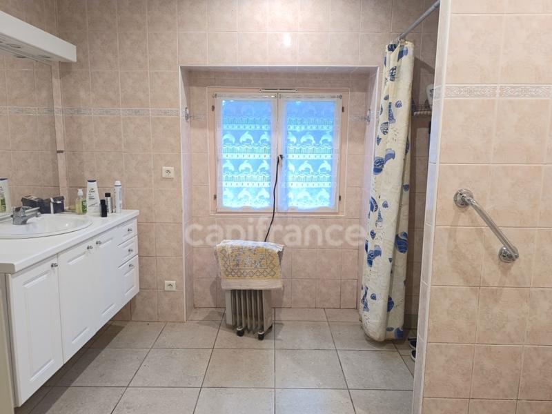 Maison - 175 m² - 8 pièces