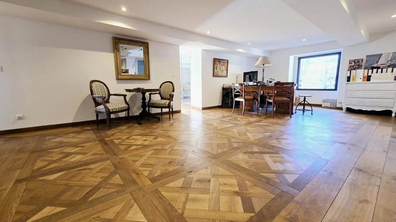 Propriété - 600 m² - 10 pièces