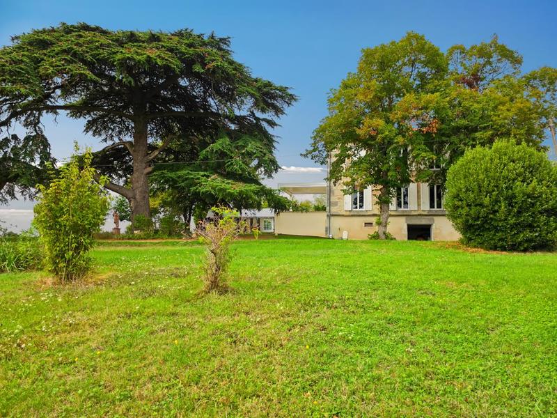 Demeure - 300 m² - 10 pièces