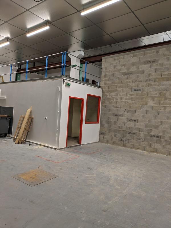 Bureau - 242 m² - 5 pièces