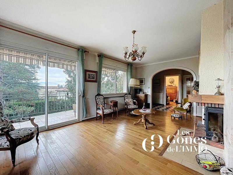 Maison - 229 m² - 7 pièces