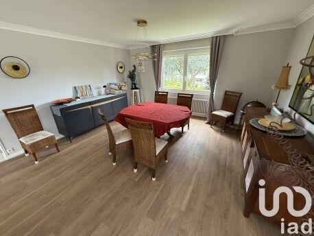 Maison - 214 m² - 7 pièces