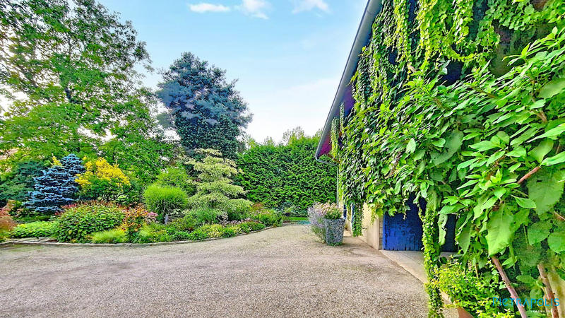 Maison ancienne - 278 m² - 9 pièces