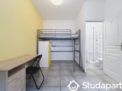 Chambre - 11 m² - 1 pièce