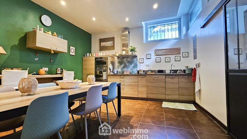 Maison de maîtres - 340 m² - 14 pièces