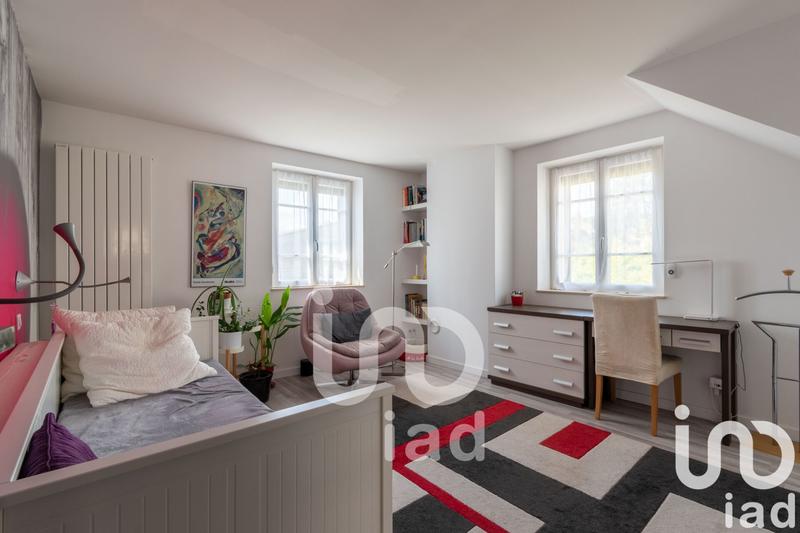 Maison - 216 m² - 8 pièces