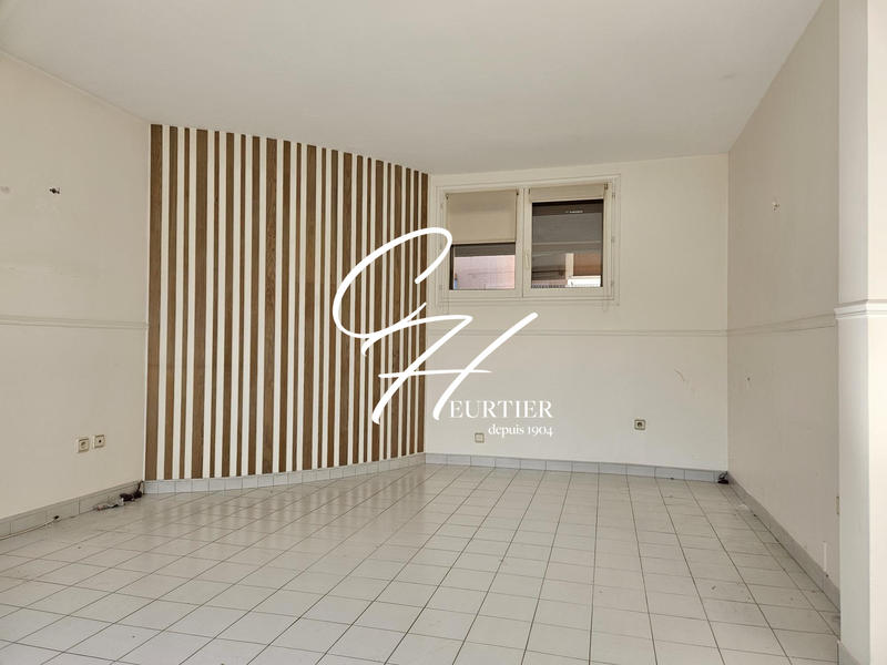 Appartement - 110 m² - 5 pièces