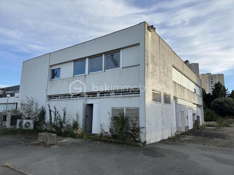 Immeuble - 646 m² - 30 pièces