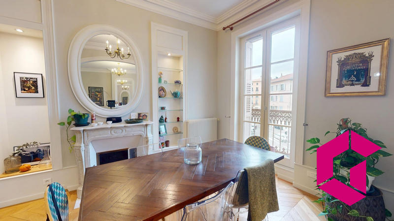 Appartement - 104 m² - 3 pièces