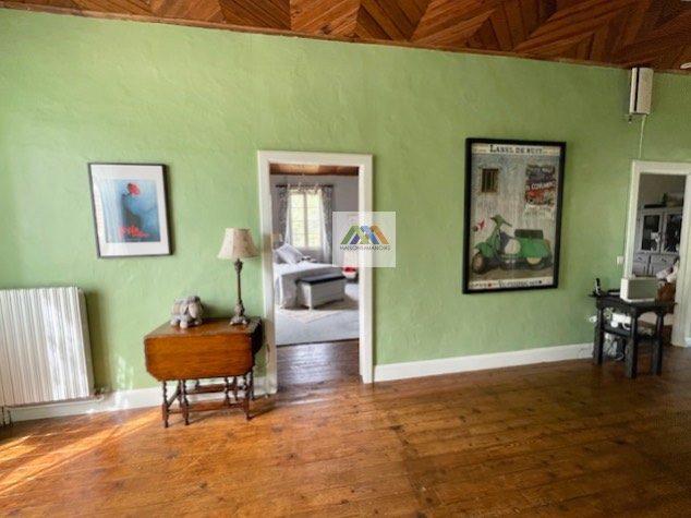 Maison - 283 m² - 8 pièces