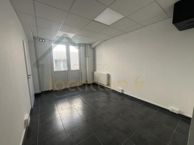 Local commercial - 17 m² - 1 pièce