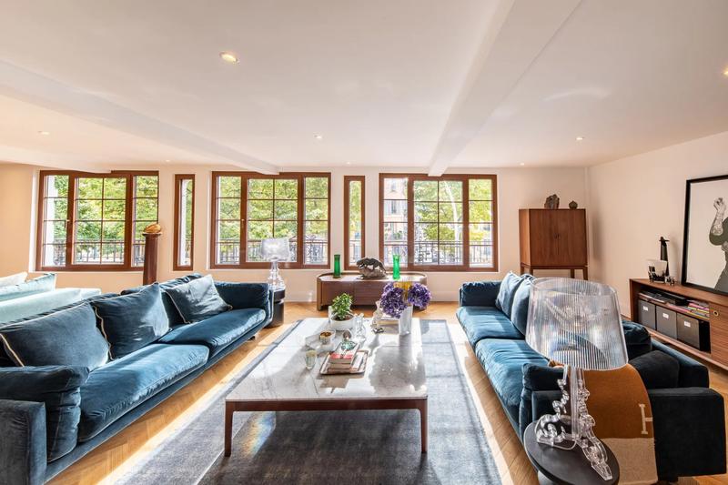 Appartement - 205 m² - 5 pièces