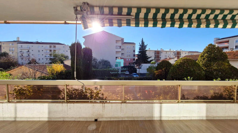 Appartement - 93 m² - 4 pièces