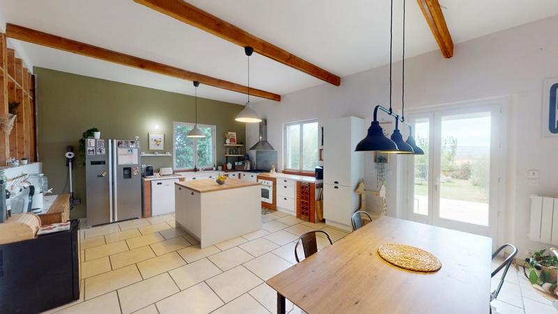 Maison - 197 m² - 5 pièces