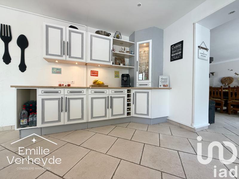 Maison - 201 m² - 7 pièces