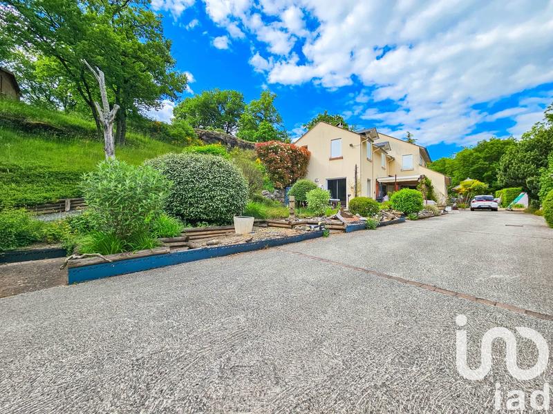 Maison - 171 m² - 7 pièces