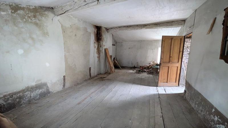 Maison en pierre - 66 m² - 2 pièces