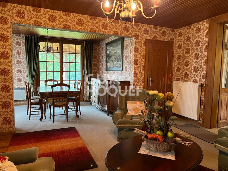 Maison - 160 m² - 9 pièces