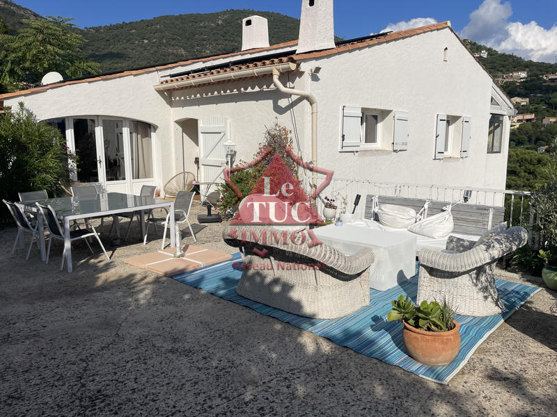 Villa - 180 m² - 8 pièces