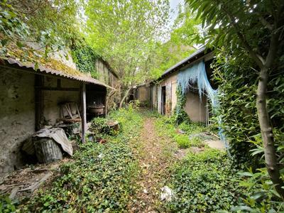 Maison - 218 m² - 10 pièces