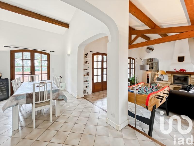 Maison - 216 m² - 7 pièces