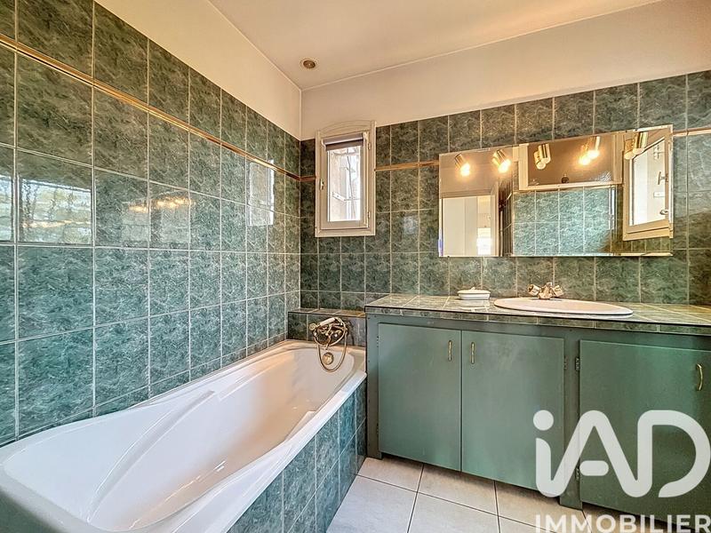 Maison - 143 m² - 6 pièces