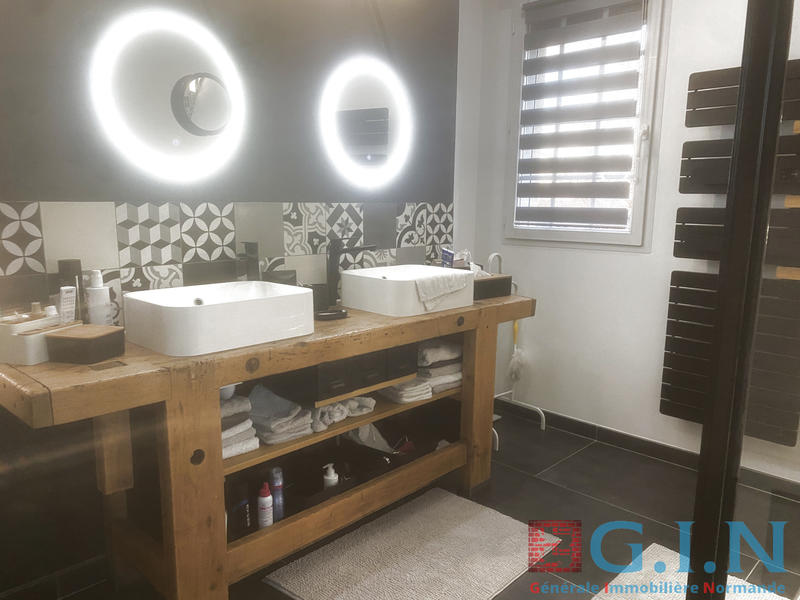 Maison - 140 m² - 4 pièces