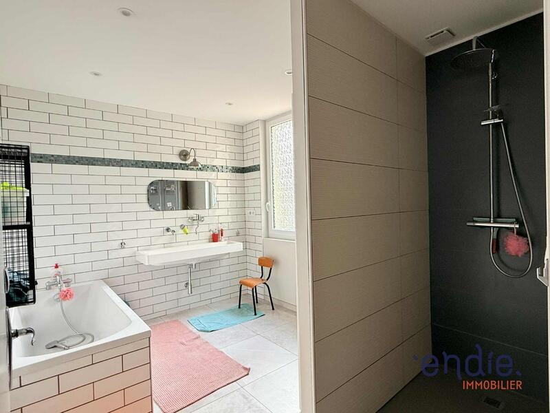 Maison - 176 m² - 7 pièces